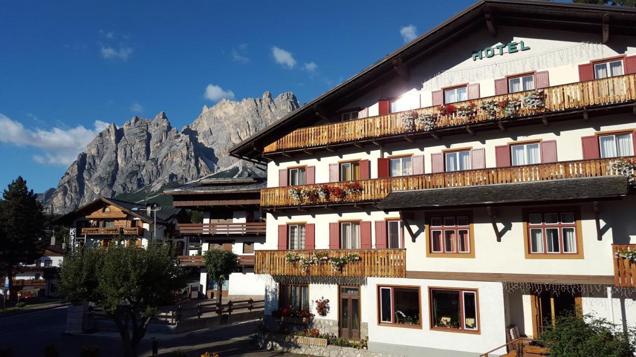 Hotel Bellaria - Cortina dʼAmpezzo Eksteriør bilde